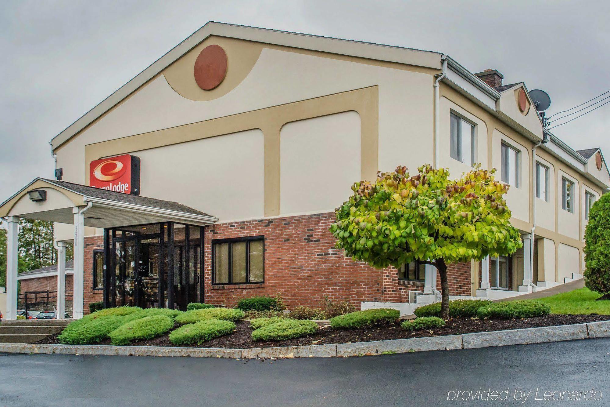 Econo Lodge Dewitt I-90 Экстерьер фото